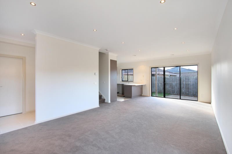 4/8 Jones Road, DANDENONG, VIC 3175