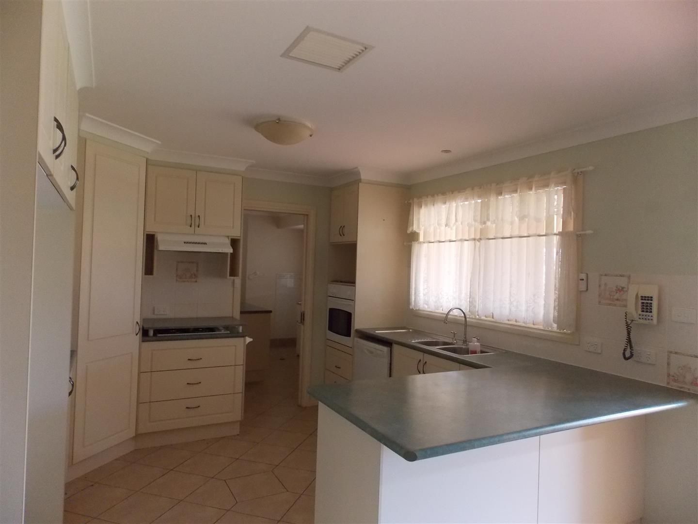 10 Noonan Street, PARKES, NSW 2870