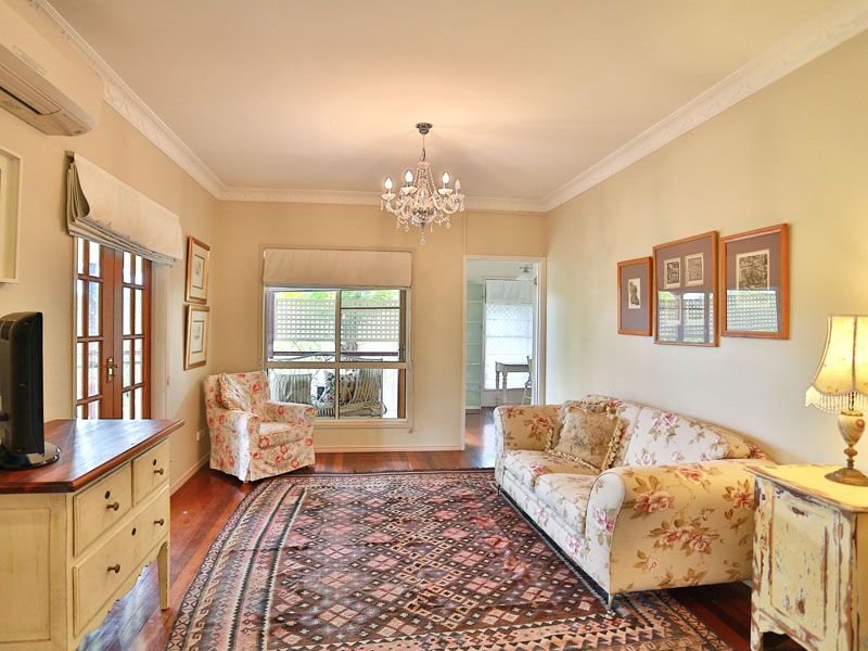 65 Saraband Drive, EATONS HILL, QLD 4037