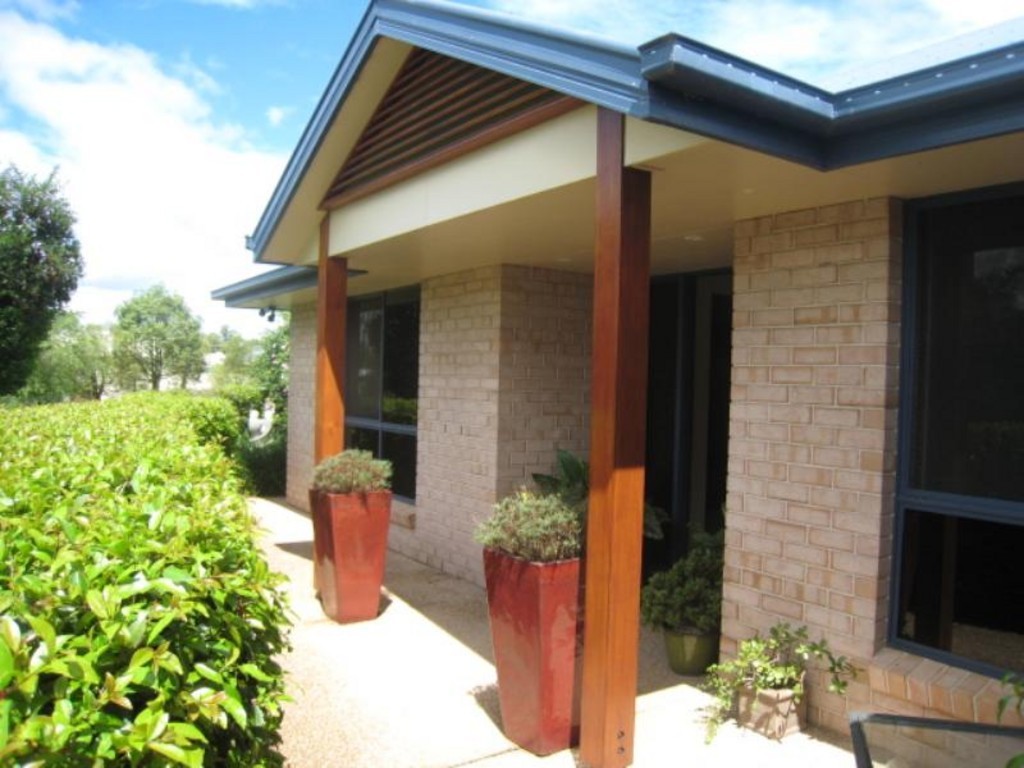 1 Jeppesen Street, EMERALD, QLD 4720