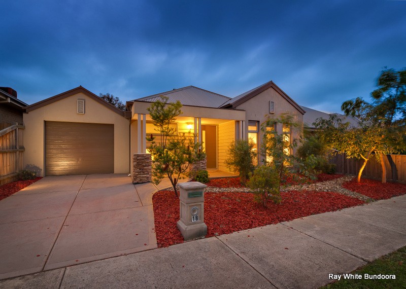 18 Bower Way, DOREEN, VIC 3754