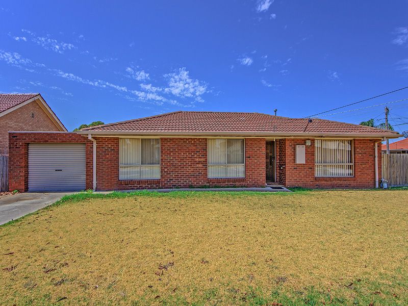 2 Manfred Avenue, ST ALBANS VIC 3021