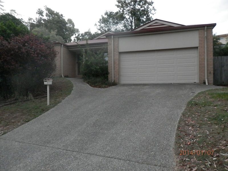 1 DOVE Close, GOODNA, QLD 4300