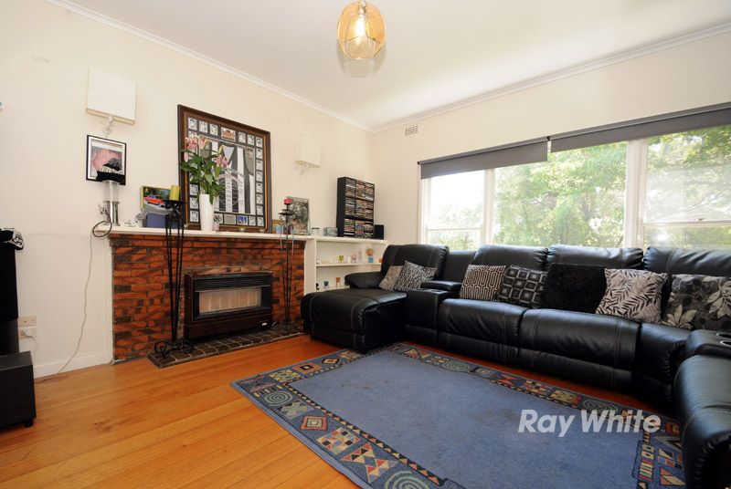 1and2/10 Warrabel Road, FERNTREE GULLY, VIC 3156