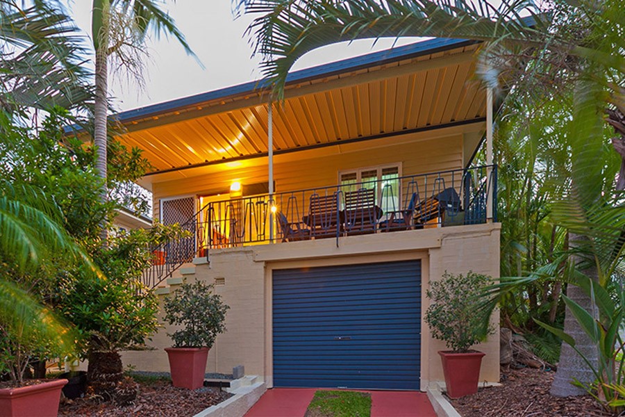 1 Corn Street, HOLLAND PARK WEST, QLD 4121