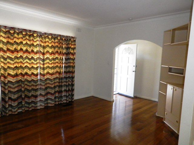 6 Ambrie Crescent, NOBLE PARK, VIC 3174