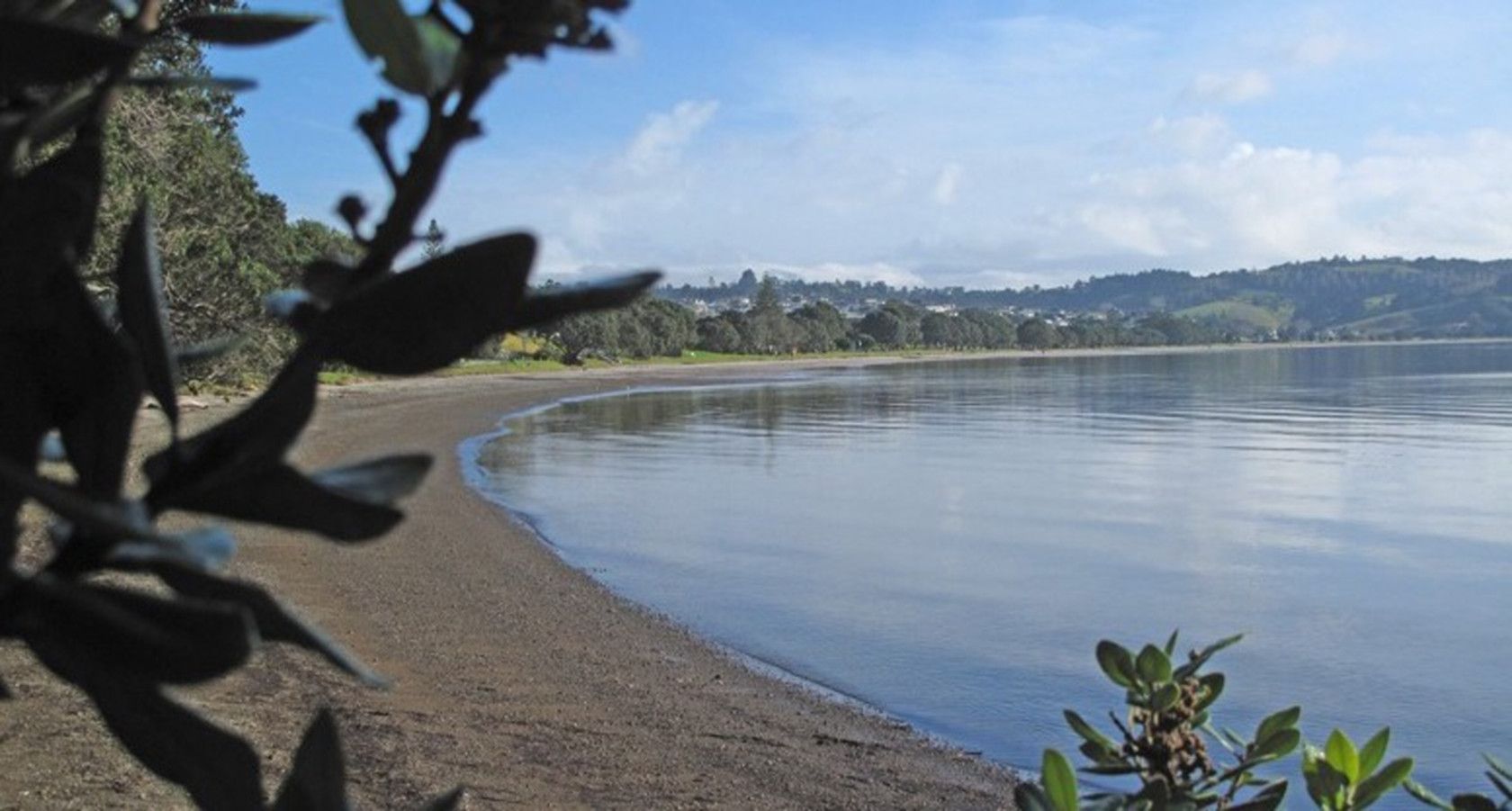 SNELLS BEACH, Rodney