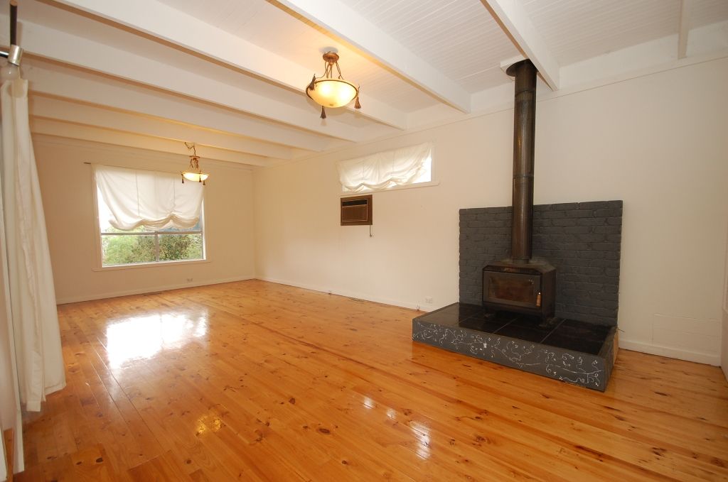 6 George Street, WANDIN NORTH VIC 3139