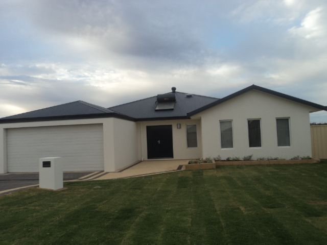 14 Portside Drive, DRUMMOND COVE, WA 6532