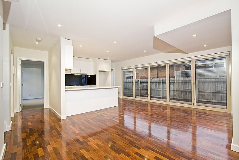2/32 Prince Charles Street, CLAYTON, VIC 3168