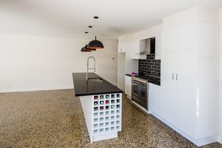 2/16 Collins Street, GEELONG WEST, VIC 3218