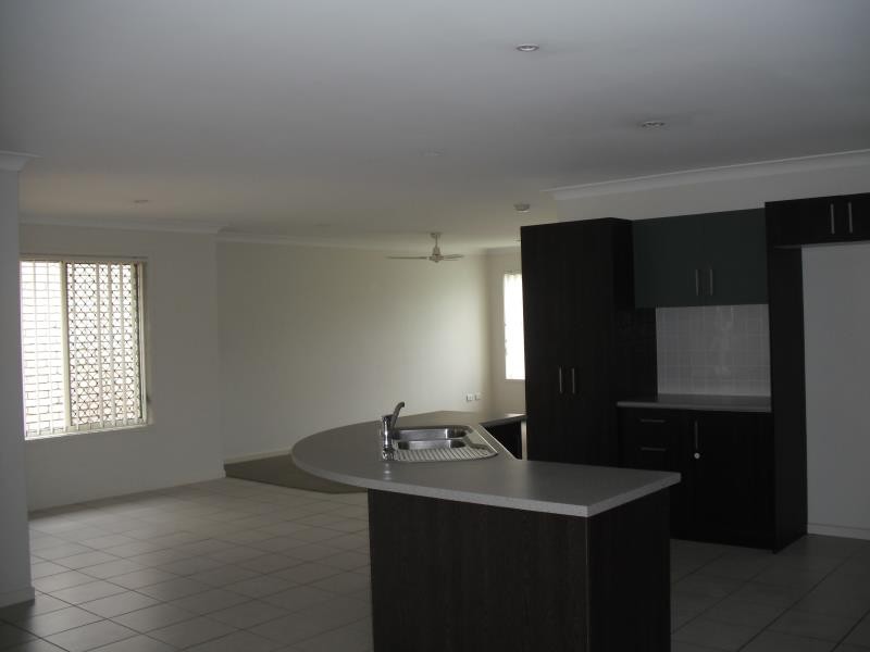 14 Strowe Place, BRACKEN RIDGE, QLD 4017