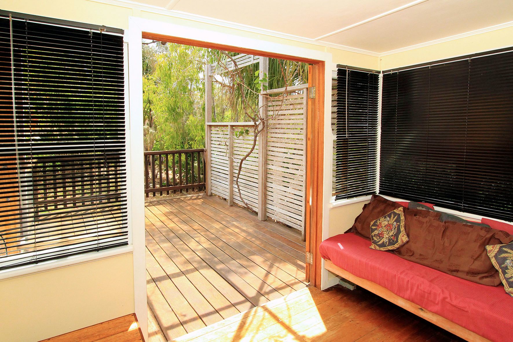 57 Matthew Flinders Drive, COOEE BAY, QLD 4703