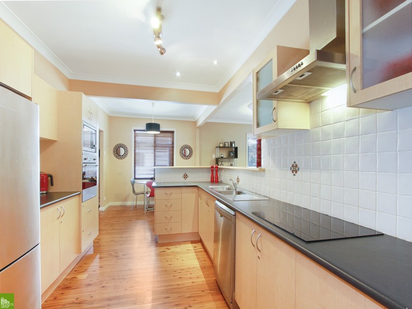 167 Gladstone Avenue, MOUNT SAINT THOMAS, NSW 2500