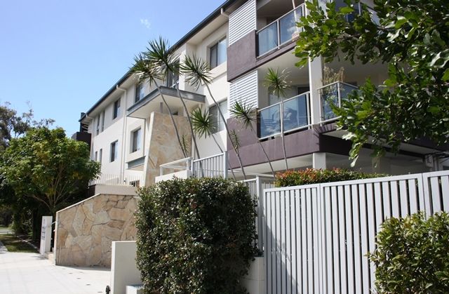 5/21 Middle Street, LABRADOR, QLD 4215