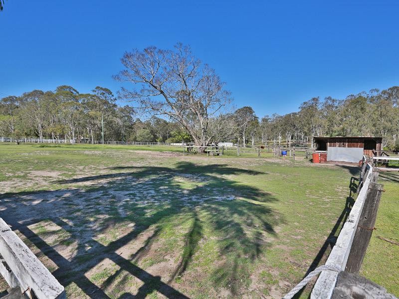 192 Oakey Flat Road, MORAYFIELD, QLD 4506