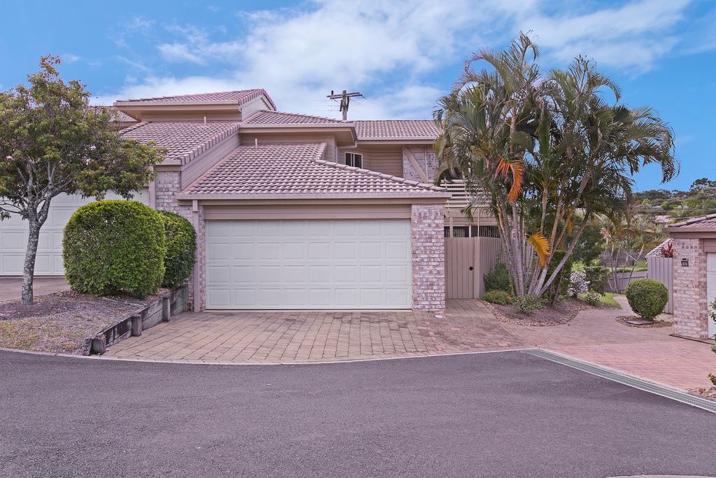 19 Robyn Street, SOUTHPORT QLD 4215