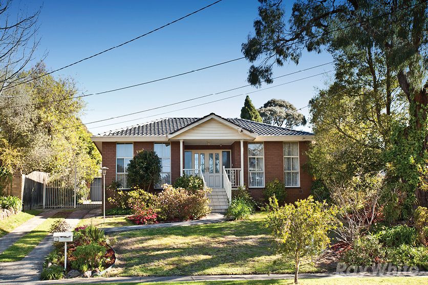 10 Lilian Street, GLEN WAVERLEY VIC 3150