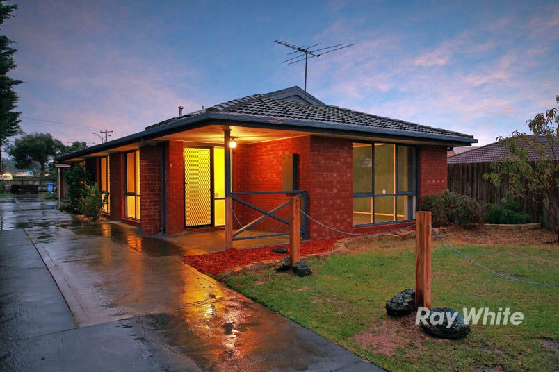 1/3 Lachlan Close, CRANBOURNE NORTH, VIC 3977