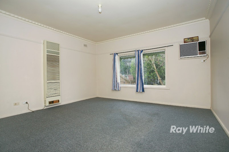 19 Henry Street, PAKENHAM, VIC 3810