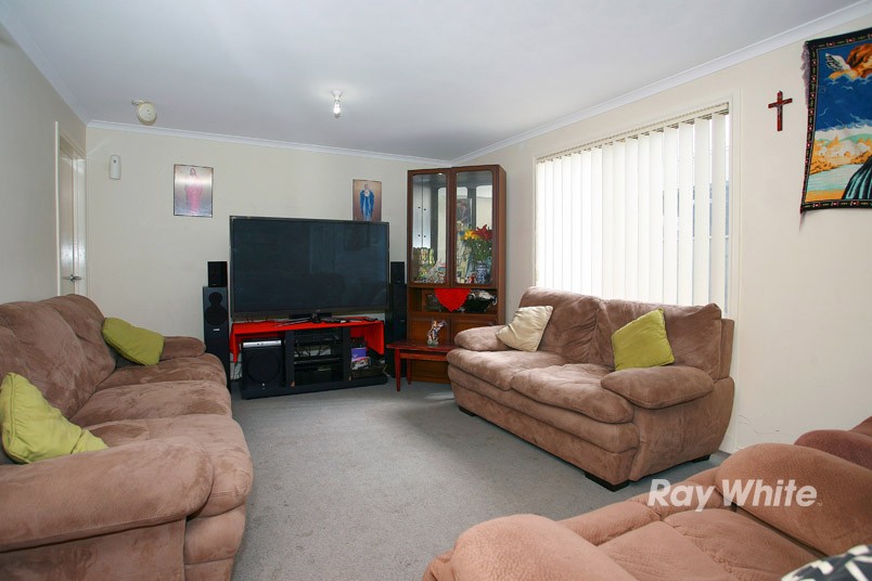 19 Archers Field Drive, CRANBOURNE EAST, VIC 3977