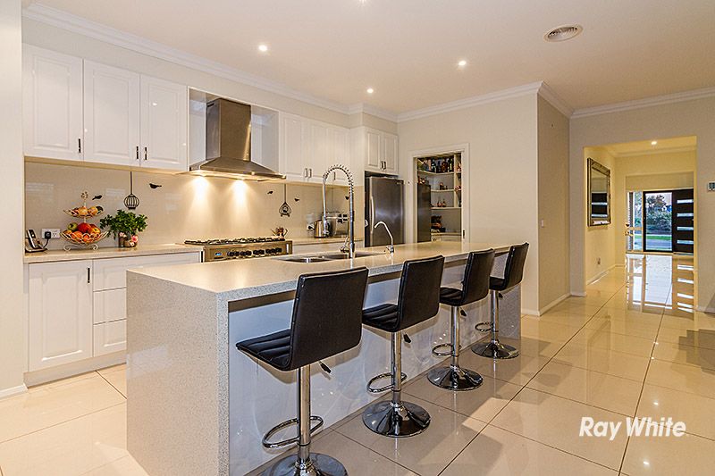 30 Thunderbolt Drive, CRANBOURNE EAST, VIC 3977