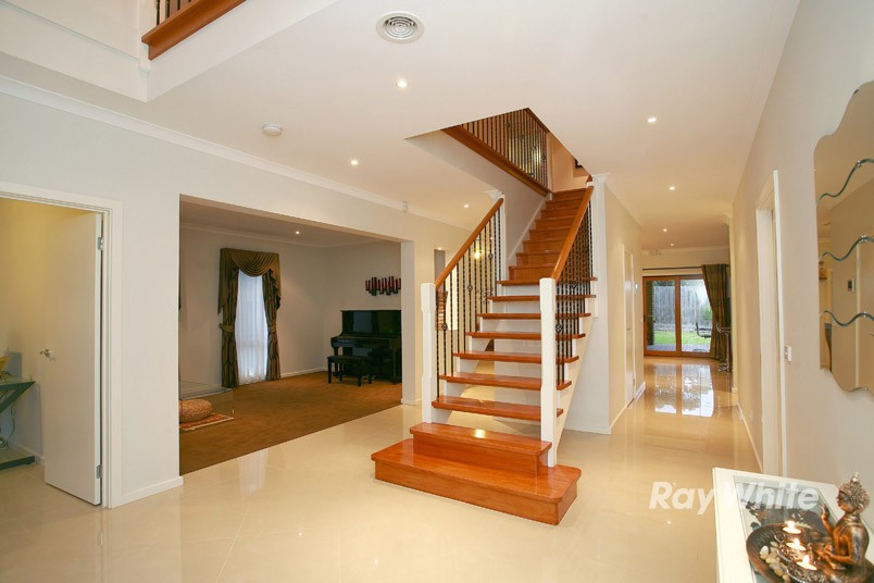 31 Elliott Parade, LYNBROOK, VIC 3975
