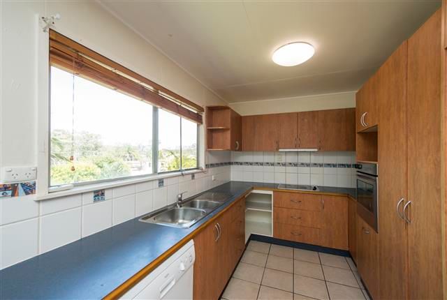 11 McDonald Street, CLINTON, QLD 4680