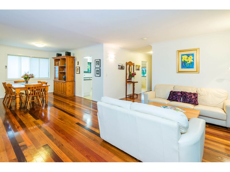18 Chelva Street, WISHART, QLD 4122