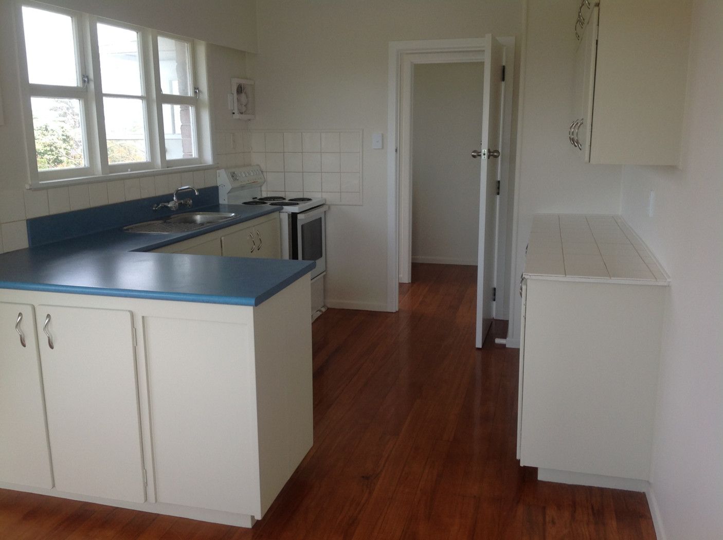 8 Second View Avenue, BEACHLANDS, Manukau City