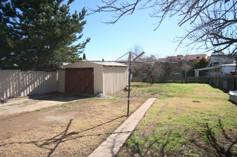 79 Uriarra Road, QUEANBEYAN, NSW 2620