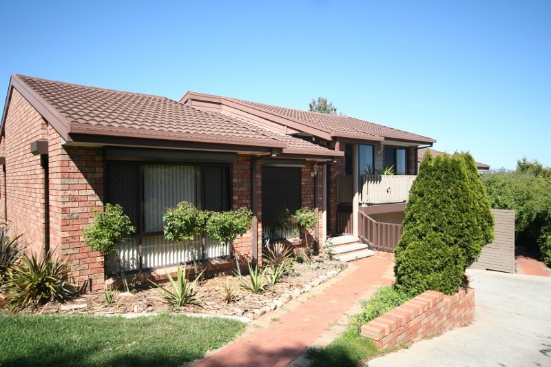 82A Crest Park Parade, QUEANBEYAN, NSW 2620