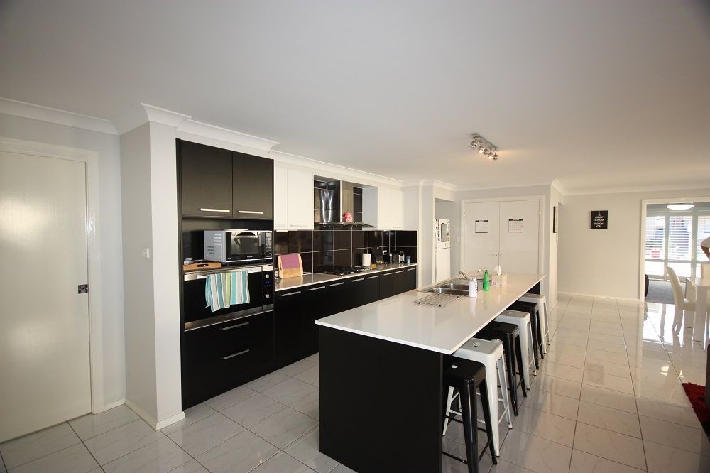 28 Lancaster Street, GREGORY HILLS, NSW 2557