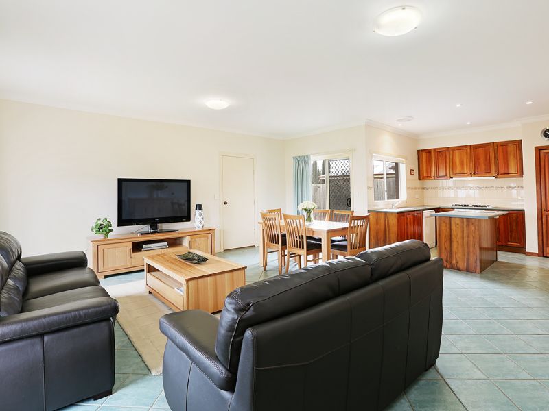 32 Shiraz Drive, WAURN PONDS, VIC 3216