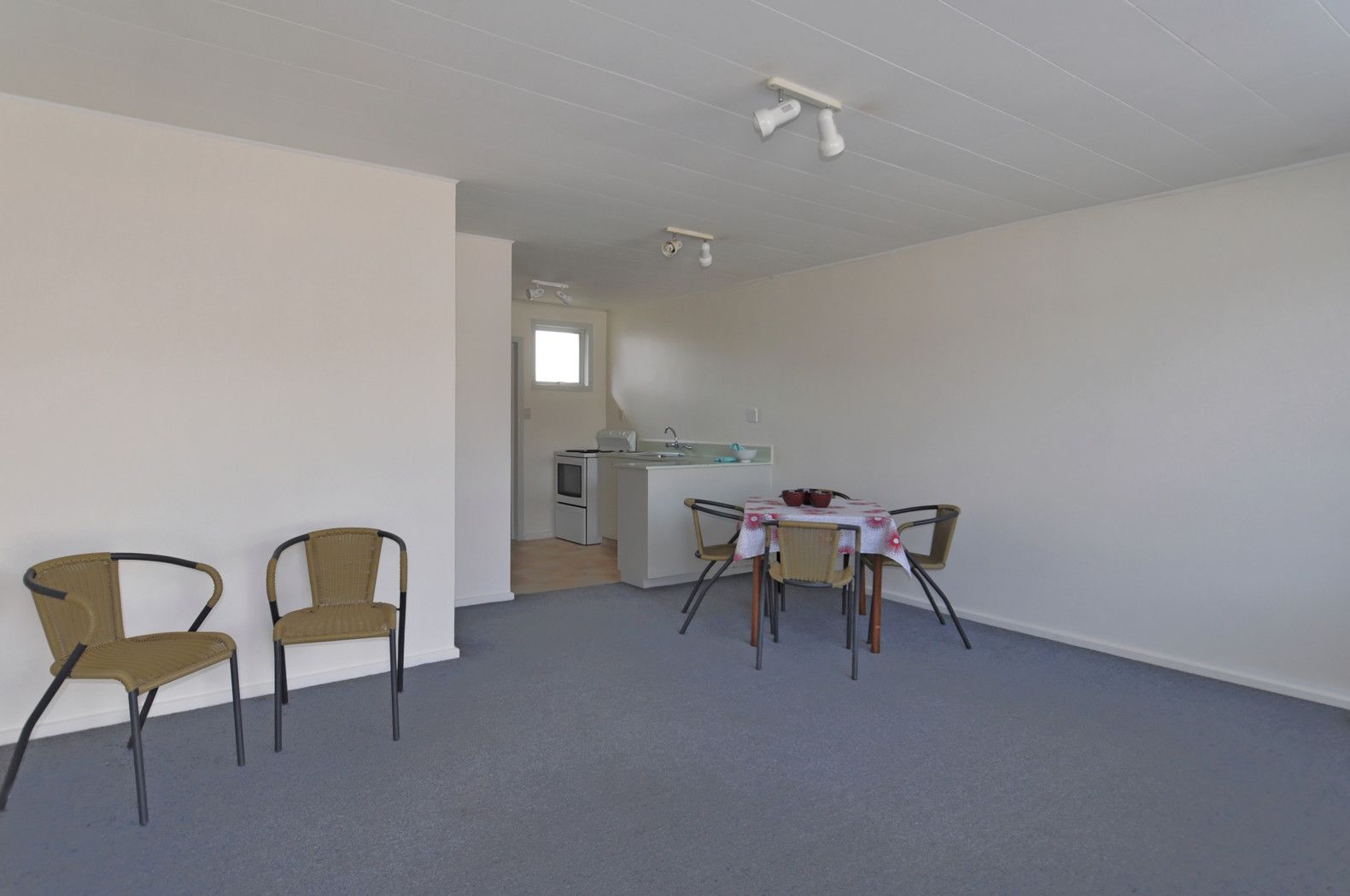 2/74 King Street, SYDENHAM, Christchurch City
