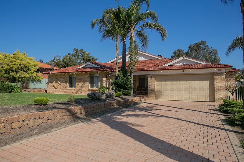 5 McNabb Place, LESMURDIE, WA 6076