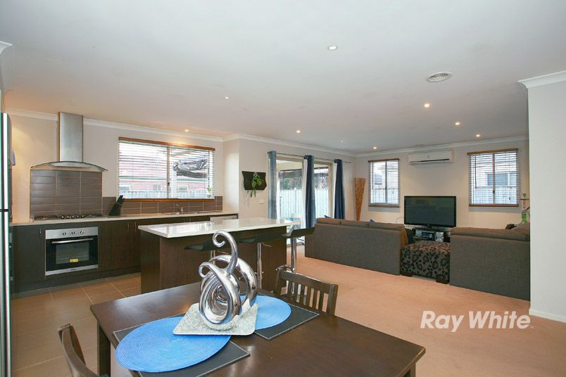 2 Benbrook Place, LYNDHURST, VIC 3975