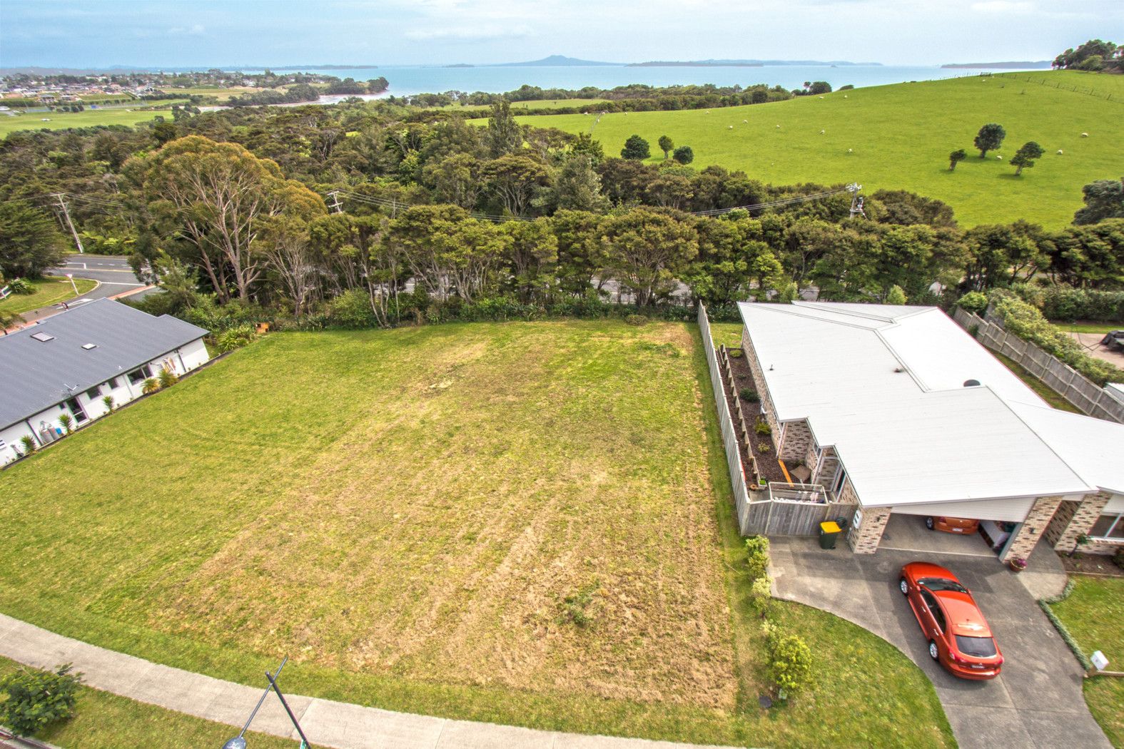 6 Te Puru Drive, MARAETAI, Manukau City