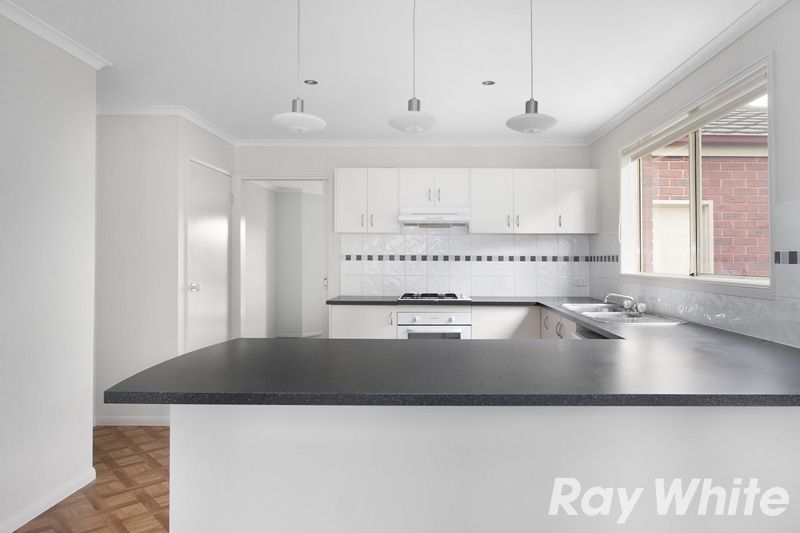 2 Meaby Drive, PAKENHAM, VIC 3810