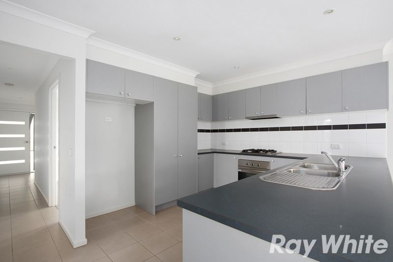 14 Walnut Way, PAKENHAM, VIC 3810