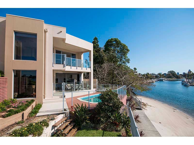 2/17 Pisa Court, SURFERS PARADISE, QLD 4217