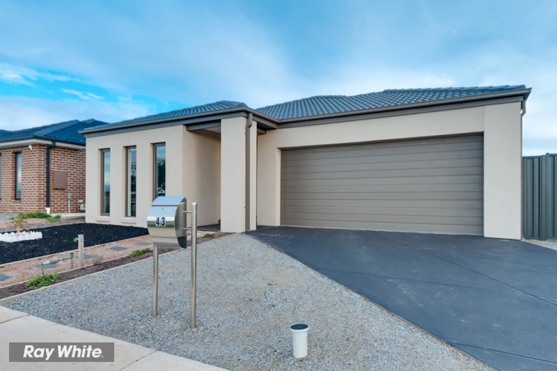 43 Cloverdale Road, TARNEIT, VIC 3029