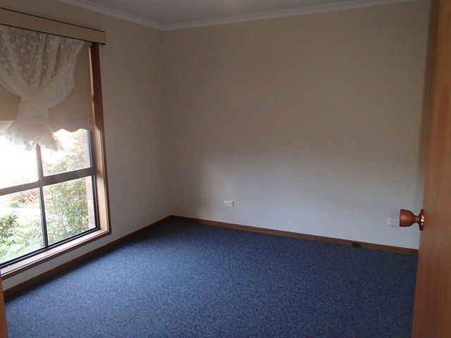 2/9 Beverley Crescent, LARA, VIC 3212