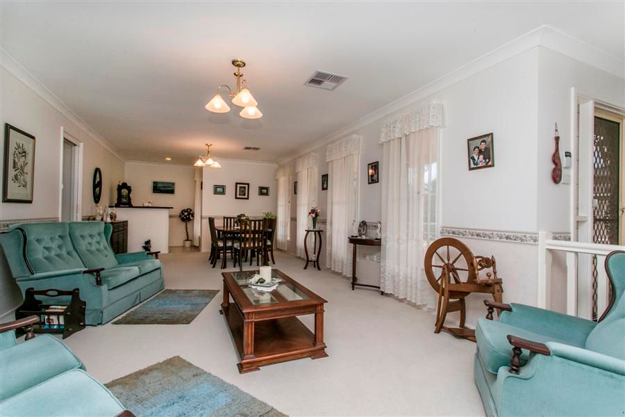 29 Rainbow Close, GLENMORE PARK, NSW 2745