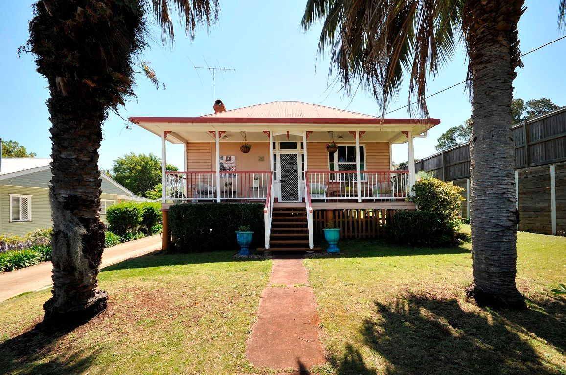53 Jellicoe Street, MOUNT LOFTY QLD 4350