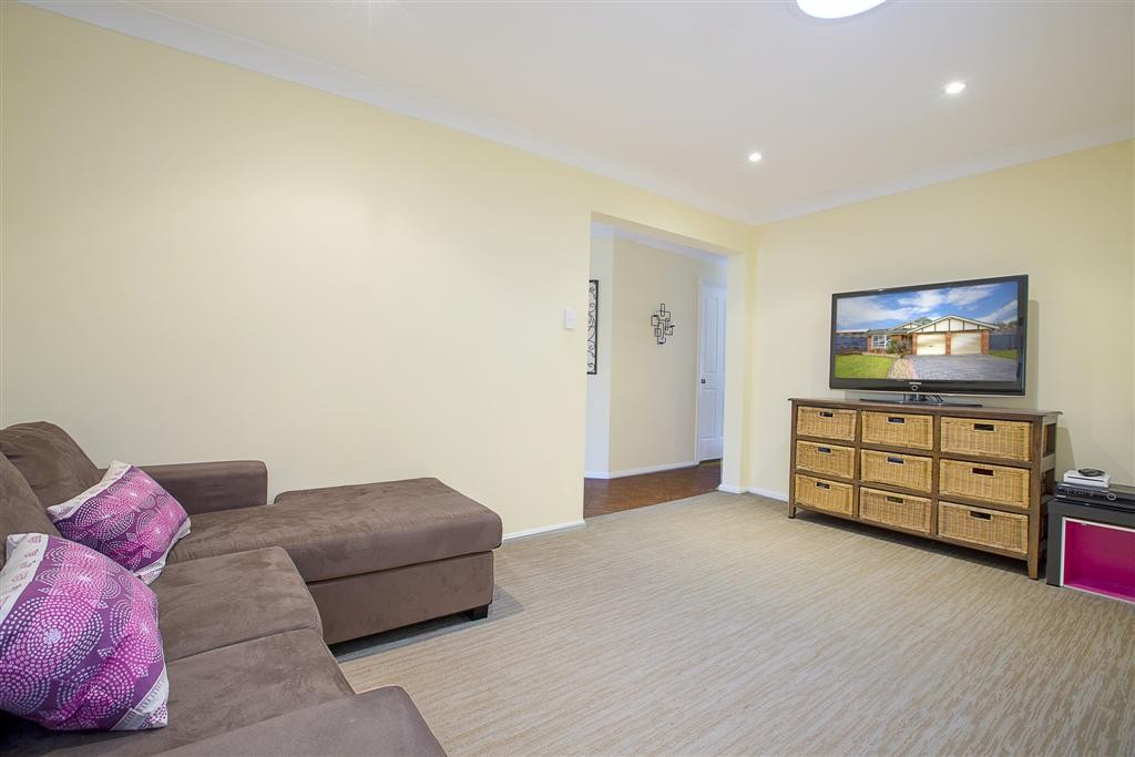 38 Dillwynia Drive, GLENMORE PARK, NSW 2745