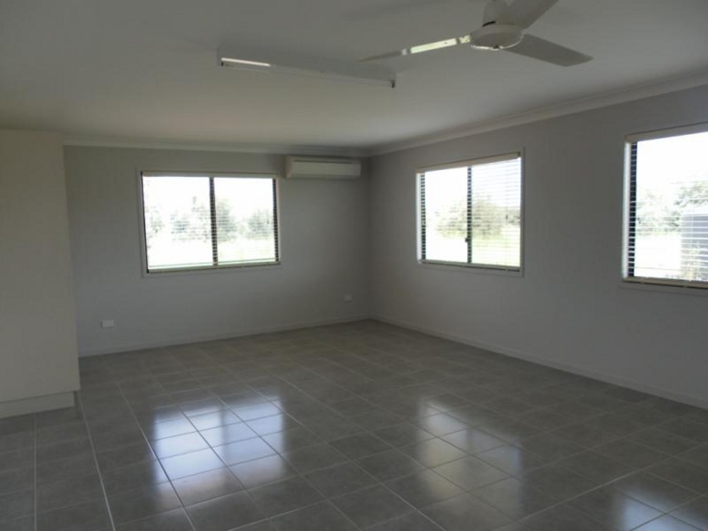 24 Glengallon Road, EMERALD, QLD 4720
