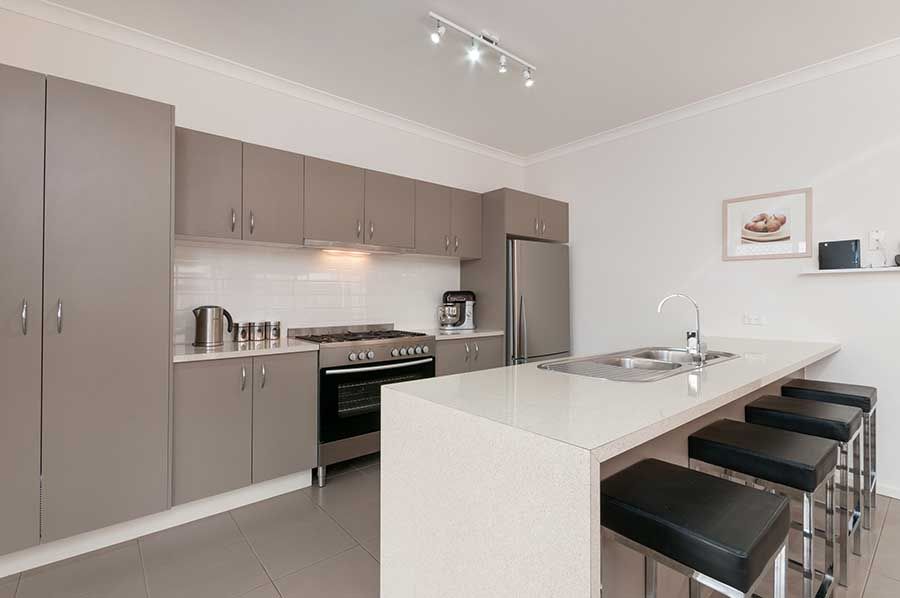 10 Clarendon Avenue, CRAIGIEBURN, VIC 3064