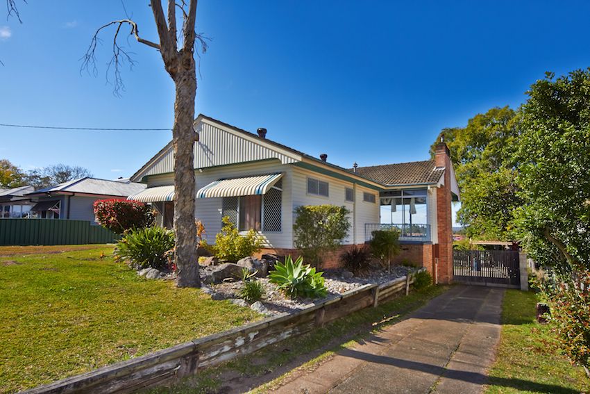 24 Edinburgh Drive, TAREE, NSW 2430