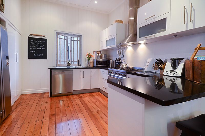 23 Ure Street, HENDRA, QLD 4011